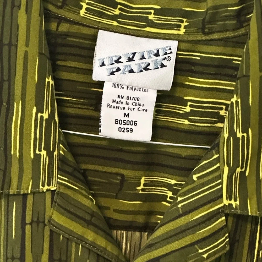 Irvine Park Abstract Camp‎ Shirt - Green Short Sleeve Button Up - M